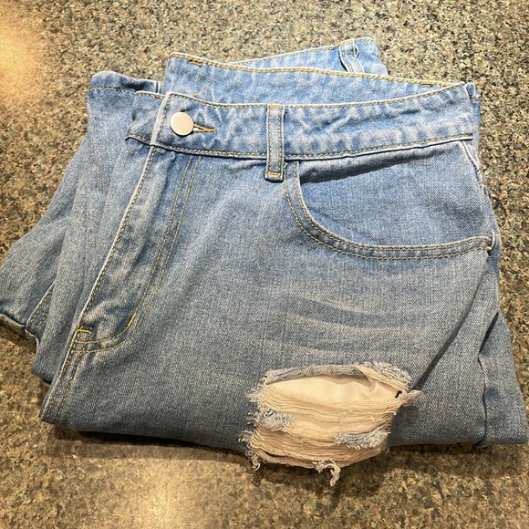 Shein Curve 0XL denim distressed bootcut light washed 5 pocket jeans - Picture 10 of 10